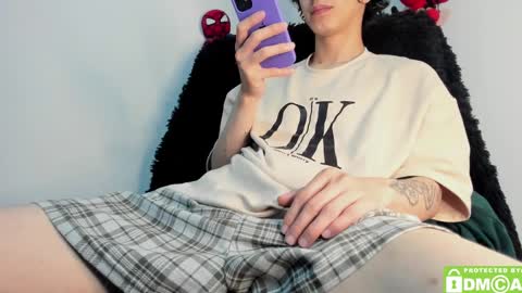 Snapshot of bumblubee chatting on 4, 1, 2025 Tonny online show from 4, 1, 2025