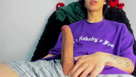 Snapshot of bumblubee chatting on 28, 1, 2025 Tonny online show from 28, 1, 2025