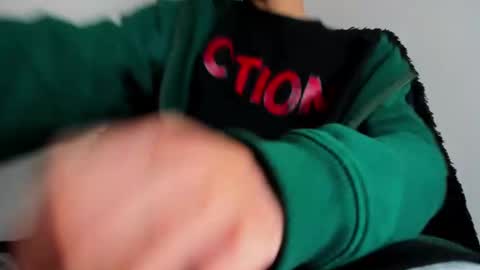 Snapshot of bumblubee chatting on 3, 3, 2025 Tonny online show from 3, 3, 2025