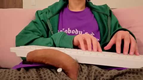 Snapshot of bumblubee chatting on 24, 9, 2025 Tonny online show from 24, 9, 2025