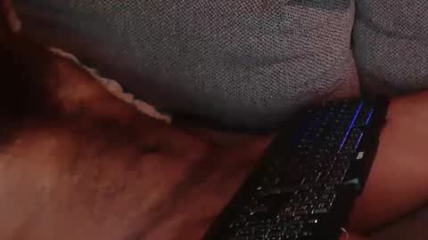 bummy2012 online show from 19, 12, 2025