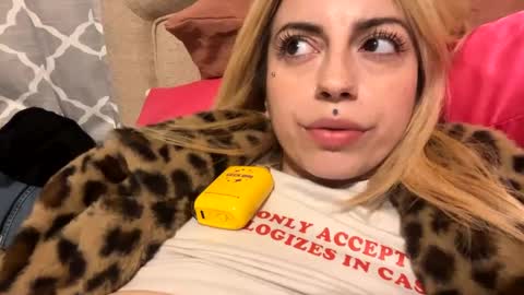 Snapshot of bunnyaliengirl_ chatting on 17, 1, 2025 Bunnyaliengirl online show from 17, 1, 2025