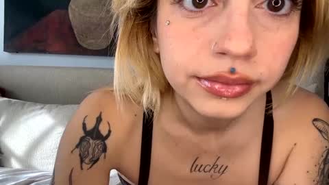 Snapshot of bunnyaliengirl_ chatting on 24, 1, 2025 Bunnyaliengirl online show from 24, 1, 2025