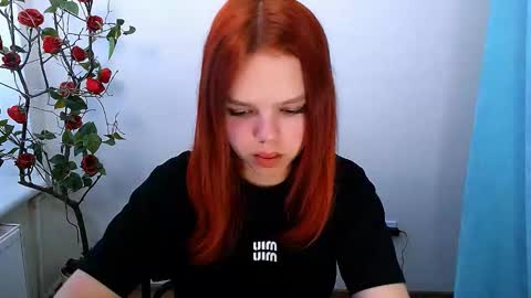 Snapshot of bunnybloom_ chatting on 14, 10, 2025 Ariel online show from 14, 10, 2025