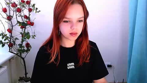 Snapshot of bunnybloom_ chatting on 4, 11, 2025 Ariel online show from 4, 11, 2025