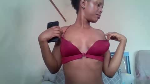 bunnydiva_ online show from 15, 10, 2025