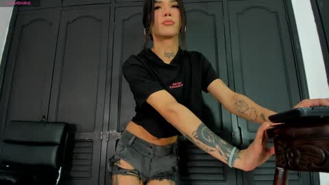 Angela Santini online show from 9, 12, 2024