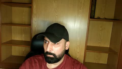 Hairy Arabian online show from 17, 9, 2025