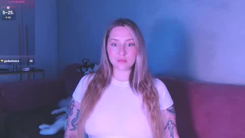 Snapshot of burn_lissa chatting on 29, 10, 2025 Lissa online show from 29, 10, 2025