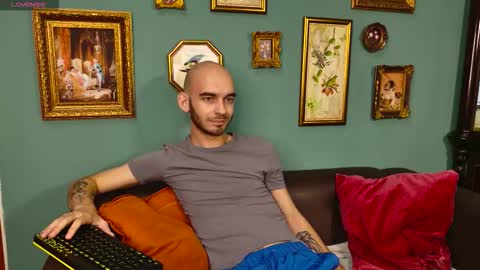 Snapshot of burning_bald chatting on 28, 11, 2025 Burning online show from 28, 11, 2025