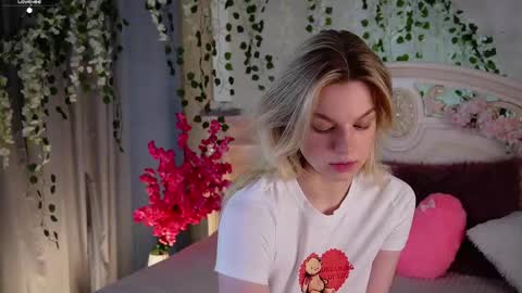 Snapshot of burnletitallburn chatting on 20, 10, 2025 Jessica online show from 20, 10, 2025