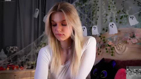 Snapshot of burnletitallburn chatting on 26, 10, 2025 Jessica online show from 26, 10, 2025