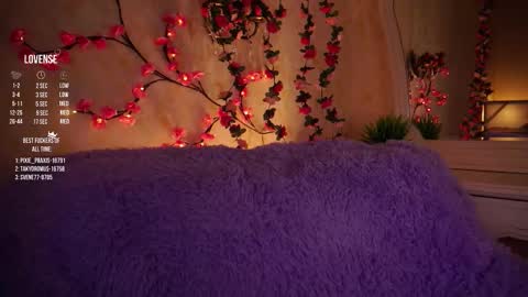 Snapshot of burnletitallburn chatting on 7, 11, 2025 Jessica online show from 7, 11, 2025