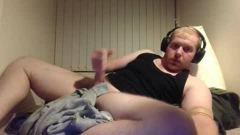 Snapshot of bushmate92 chatting on 28, 2, 2025 bushmate92 online show from 28, 2, 2025