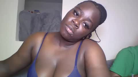 Snapshot of busty_mellons chatting on 9, 10, 2025 busty_mellons online show from 9, 10, 2025
