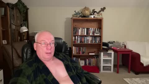 Snapshot of bustyballs100 chatting on 4, 12, 2025 bustyballs100 online show from 4, 12, 2025