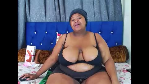 bustybmwx online show from 28, 10, 2025