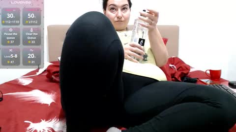 Snapshot of bustyemma chatting on 6, 11, 2025 Emma online show from 6, 11, 2025