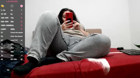 Snapshot of bustyemma chatting on 9, 11, 2025 Emma online show from 9, 11, 2025