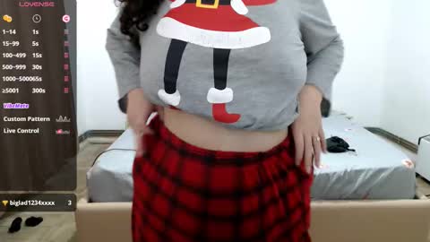 Snapshot of bustyemma chatting on 15, 11, 2025 Emma online show from 15, 11, 2025