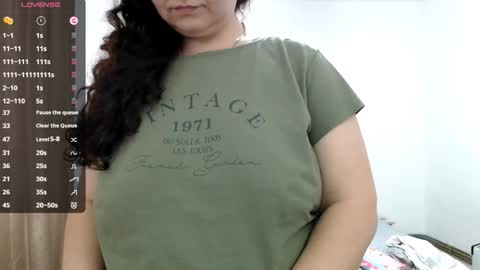 Snapshot of bustyemma chatting on 20, 11, 2025 Emma online show from 20, 11, 2025