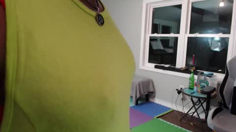 Snapshot of butt3rcup chatting on 16, 11, 2025 Goddess online show from 16, 11, 2025