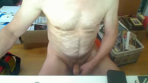 Buttlover2233 online show from 14, 9, 2025