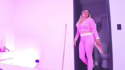 Carolina online show from 1, 11, 2025