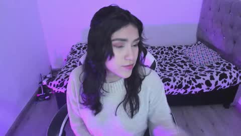 Snapshot of caelisse_cb chatting on 23, 11, 2025 caelisse_cb online show from 23, 11, 2025