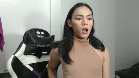 caitessa_bellemoir online show from 5, 12, 2025