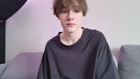 Snapshot of callmenineoneseven chatting on 21, 10, 2025 Nick online show from 21, 10, 2025