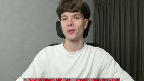 Snapshot of calvin_loves_you chatting on 3, 3, 2026 Hey I am Calvin online show from 3, 3, 2026