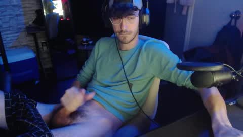 Snapshot of calvin_tanner chatting on 20, 11, 2025 calvin_tanner online show from 20, 11, 2025