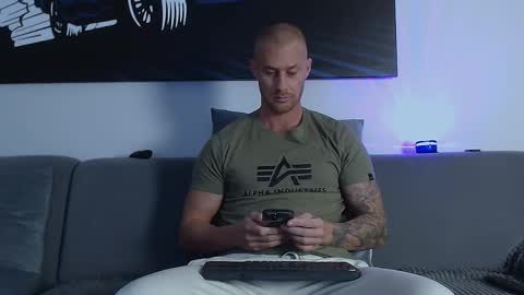 Calvin  online show from 3, 1, 2025