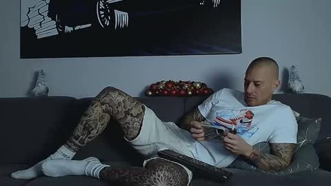 Calvin  online show from 14, 12, 2025