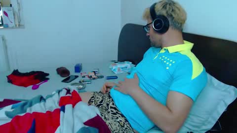 Snapshot of calvinjohnlad chatting on 16, 2, 2025 Calvinjohnlad online show from 16, 2, 2025