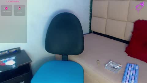 cam_sexyboy online show from 8, 10, 2025
