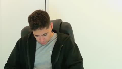 camara110 online show from 11, 11, 2025