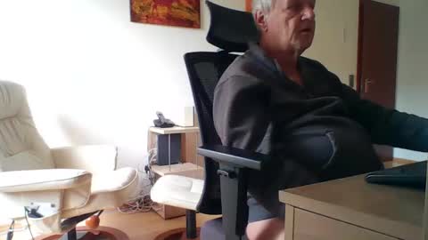 Snapshot of camcologne chatting on 5, 12, 2025 camcologne online show from 5, 12, 2025