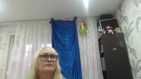 CamDiva1 online show from 2, 10, 2025