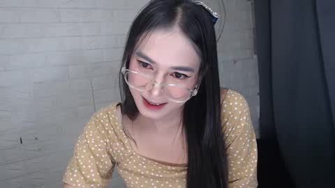 camela_star online show from 2, 2, 2025