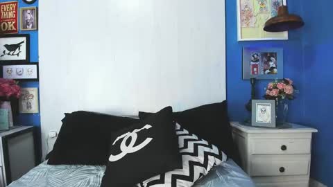 Snapshot of cameronrey_ chatting on 7, 11, 2025 --- Cameron --- online show from 7, 11, 2025