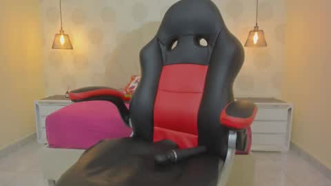 C A M I L A  online show from 17, 12, 2025