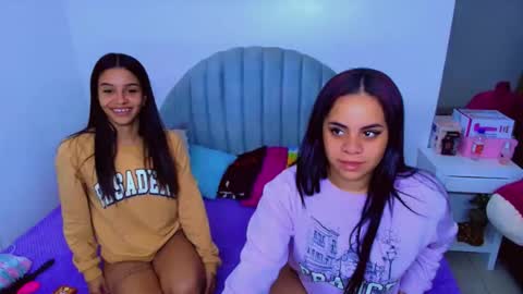 Snapshot of cami_bunnygirlx chatting on 29, 10, 2025 CAMI online show from 29, 10, 2025