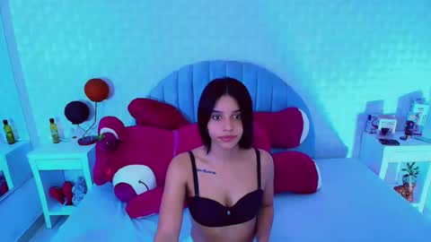 Snapshot of cami_bunnygirlx chatting on 13, 11, 2025 CAMI online show from 13, 11, 2025