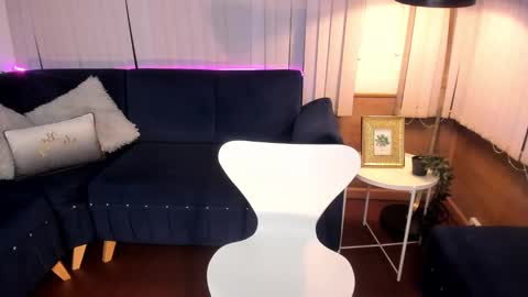 Camila cruz online show from 7, 1, 2025