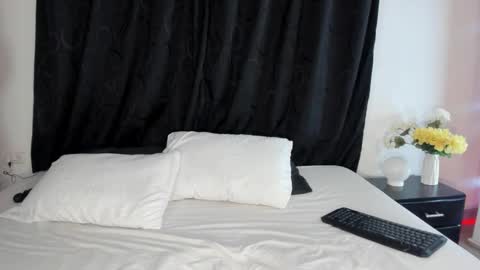 Camila cruz online show from 24, 3, 2026