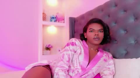 camiestrada online show from 5, 10, 2025