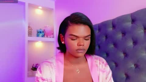 camiestrada online show from 8, 10, 2025