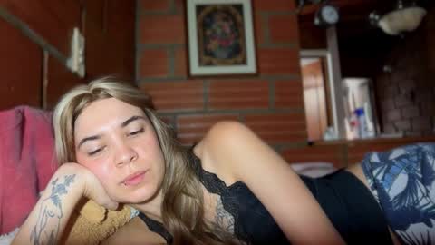 Snapshot of camii19y chatting on 8, 11, 2025 camii19y online show from 8, 11, 2025